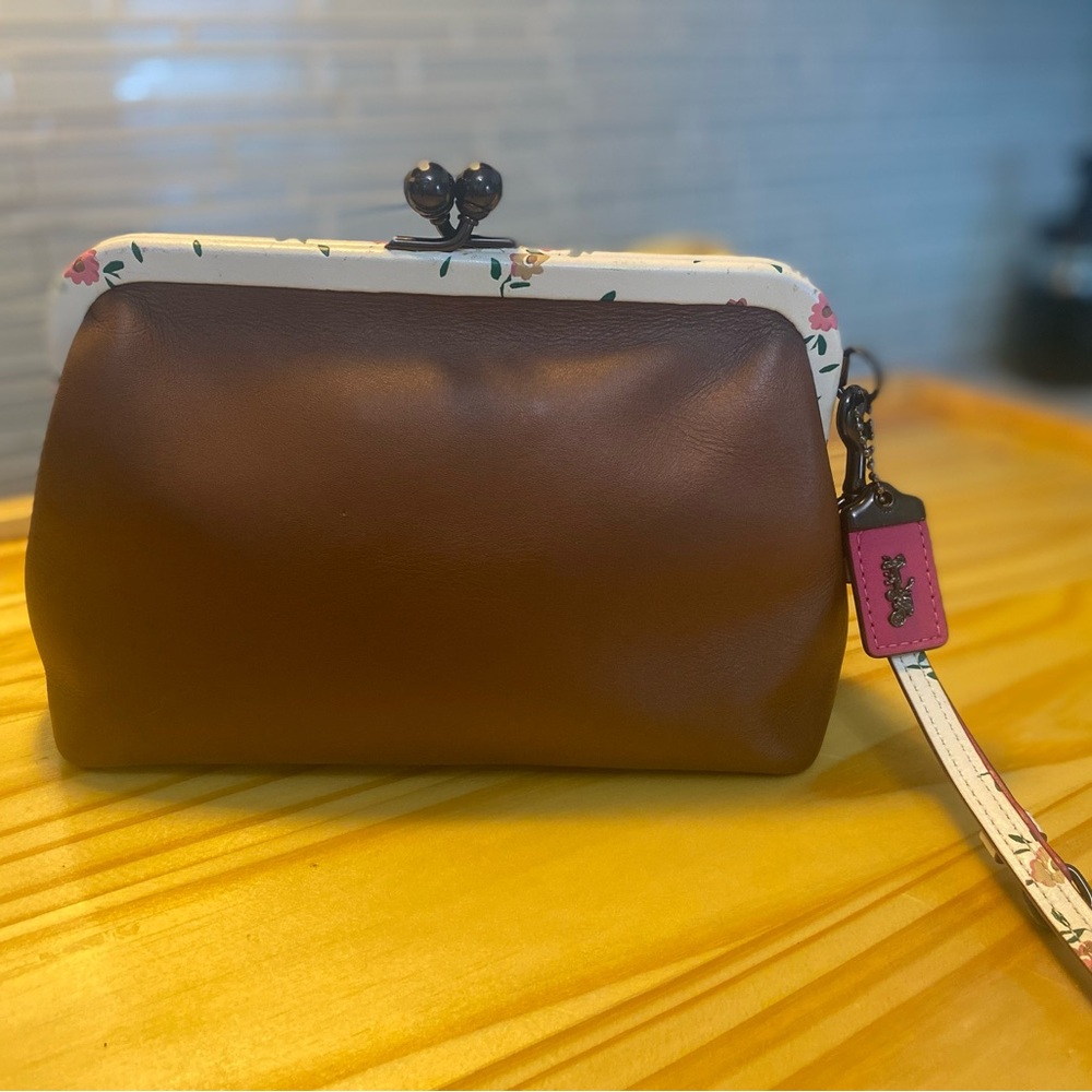 Coach Kisslock Chestnut and floral